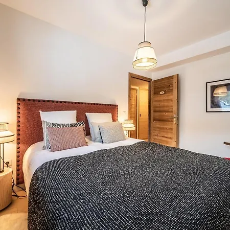 Centaurea - By Emerald