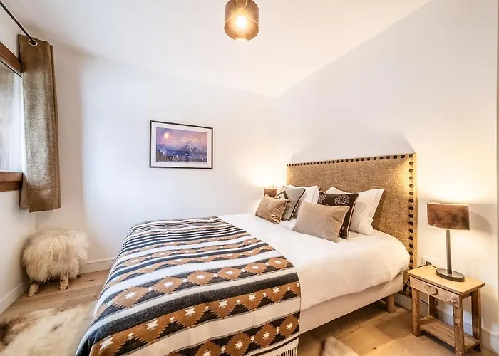 Centaurea - By Emerald *