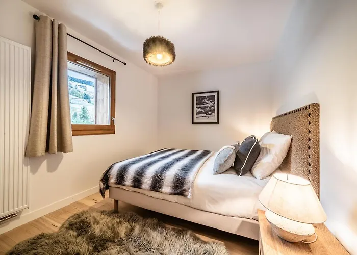 Centaurea - By Emerald Megève