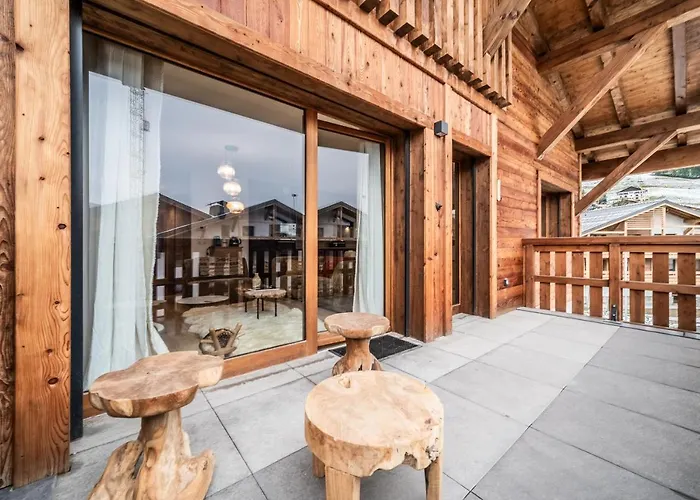 Centaurea - By Emerald Apartment