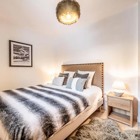 Centaurea - By Emerald *